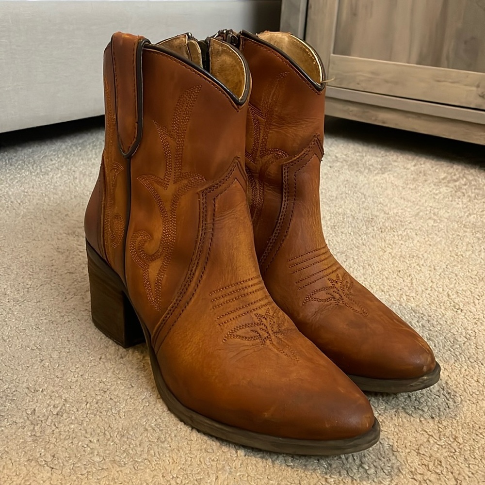 CIRCLE G COWBOY BOOTS